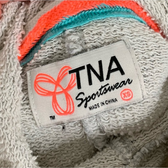 Aritzia TNA Clifton Sweatshirt Cowl Neck Sweater Y2k Hoodie Gray Size XS - Picture 12 of 16